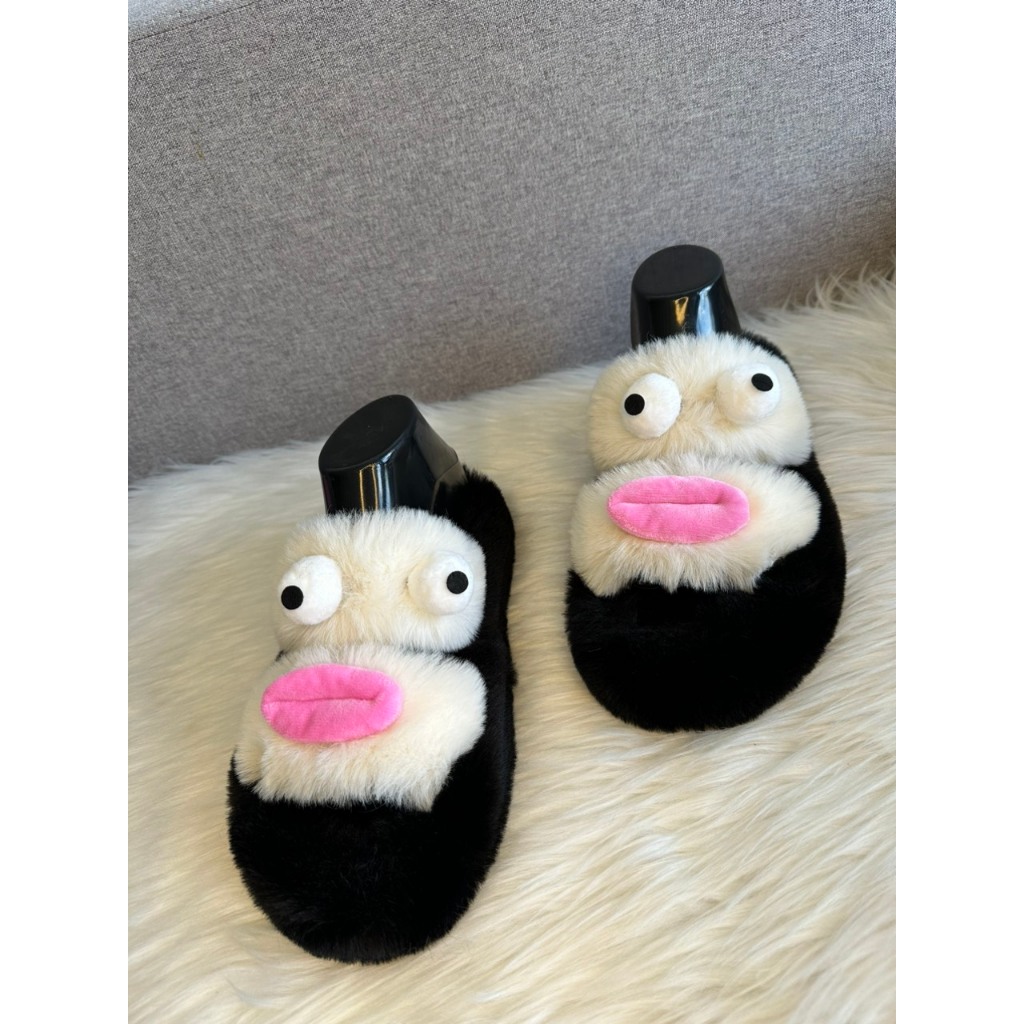 DÉP NỮ . dép lê .dép lông quai ngang gắn sticker mắt môi siêu cute