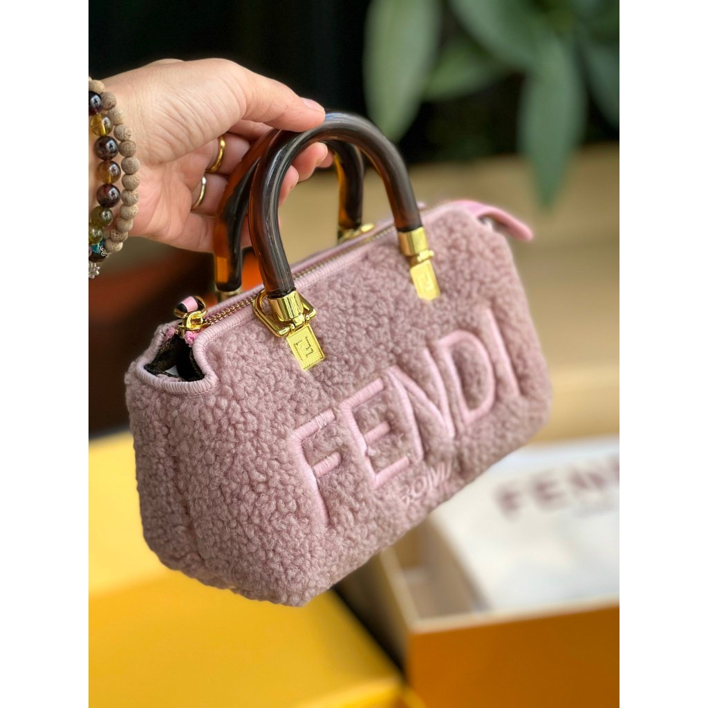 TÚI FENDI LÔNG QUAI XÁCH SZ19