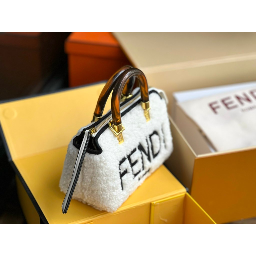 TÚI FENDI LÔNG QUAI XÁCH SZ19
