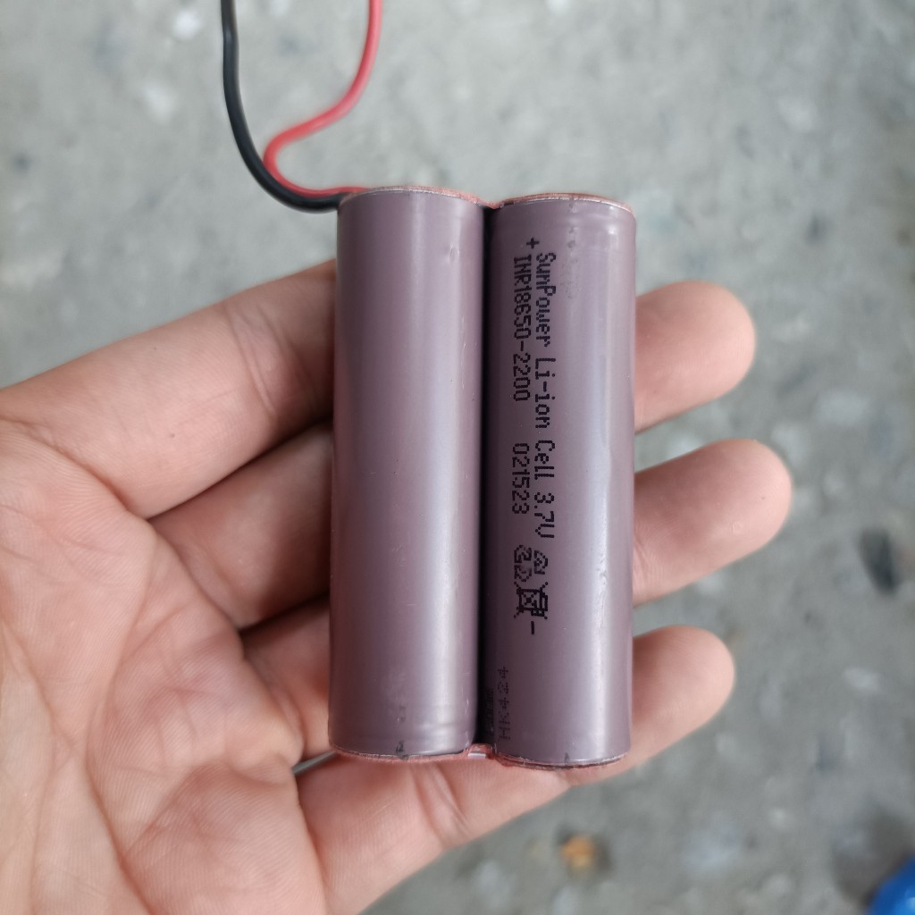 Pin 2S - 7.4V Li-ion 18650 dung lượng 2.2Ah, hàng mới
