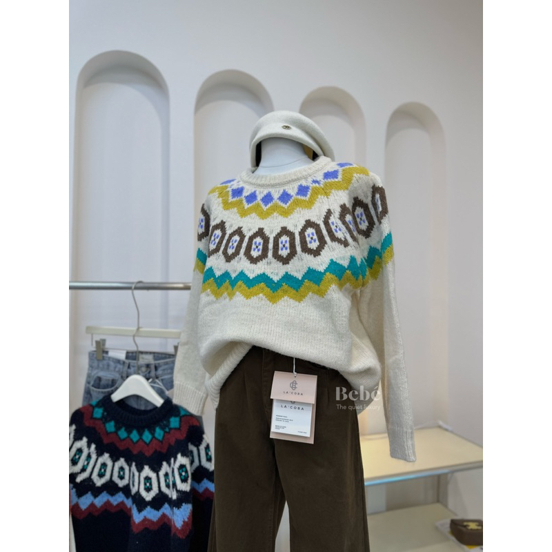 Áo len hoạ tiết 2 màu