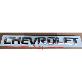 Chữ nổi Chevrolet được dán phía sau các dòng xe Chevrolet