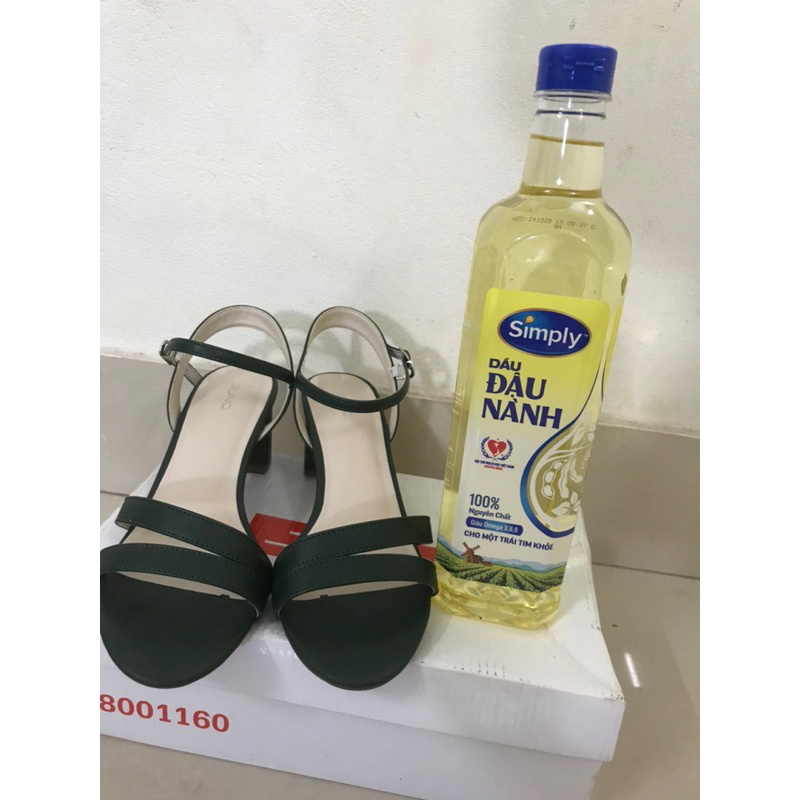 Sandal nữ tặng kèm sản phẩm