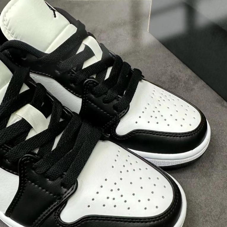 （Giầy nike chính hãng）giầy JORDAN panda giày thể thao UNISEX AJ1 LOWRetro Black chịu mài/loại kiểu thấp