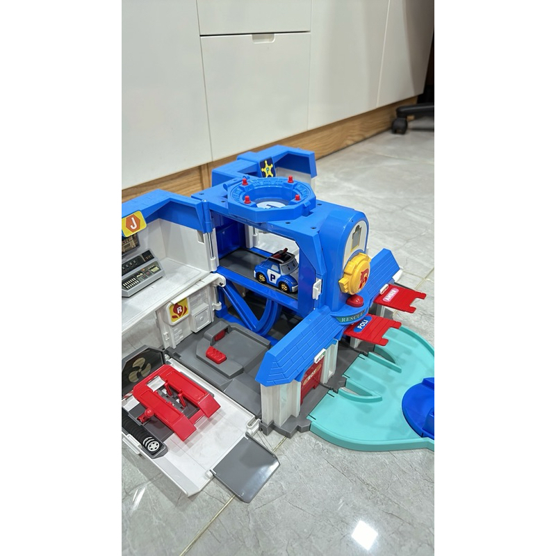 THANH LÝ ĐỒ CHƠI TRẠM ĐIỀU KHIỂN BIẾN HÌNH ROBOCAR POLI FULLBOX MỚI 99%