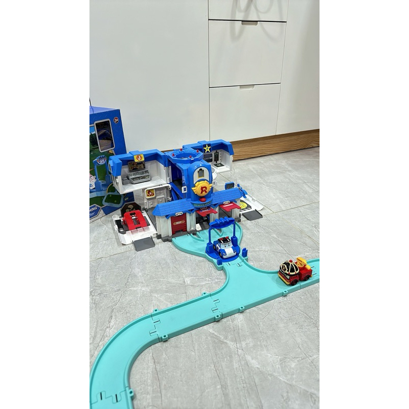 THANH LÝ ĐỒ CHƠI TRẠM ĐIỀU KHIỂN BIẾN HÌNH ROBOCAR POLI FULLBOX MỚI 99%