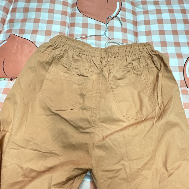 Quần jocker bo ống màu nâu