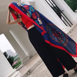 Khăn choàng linen thổ cẩm