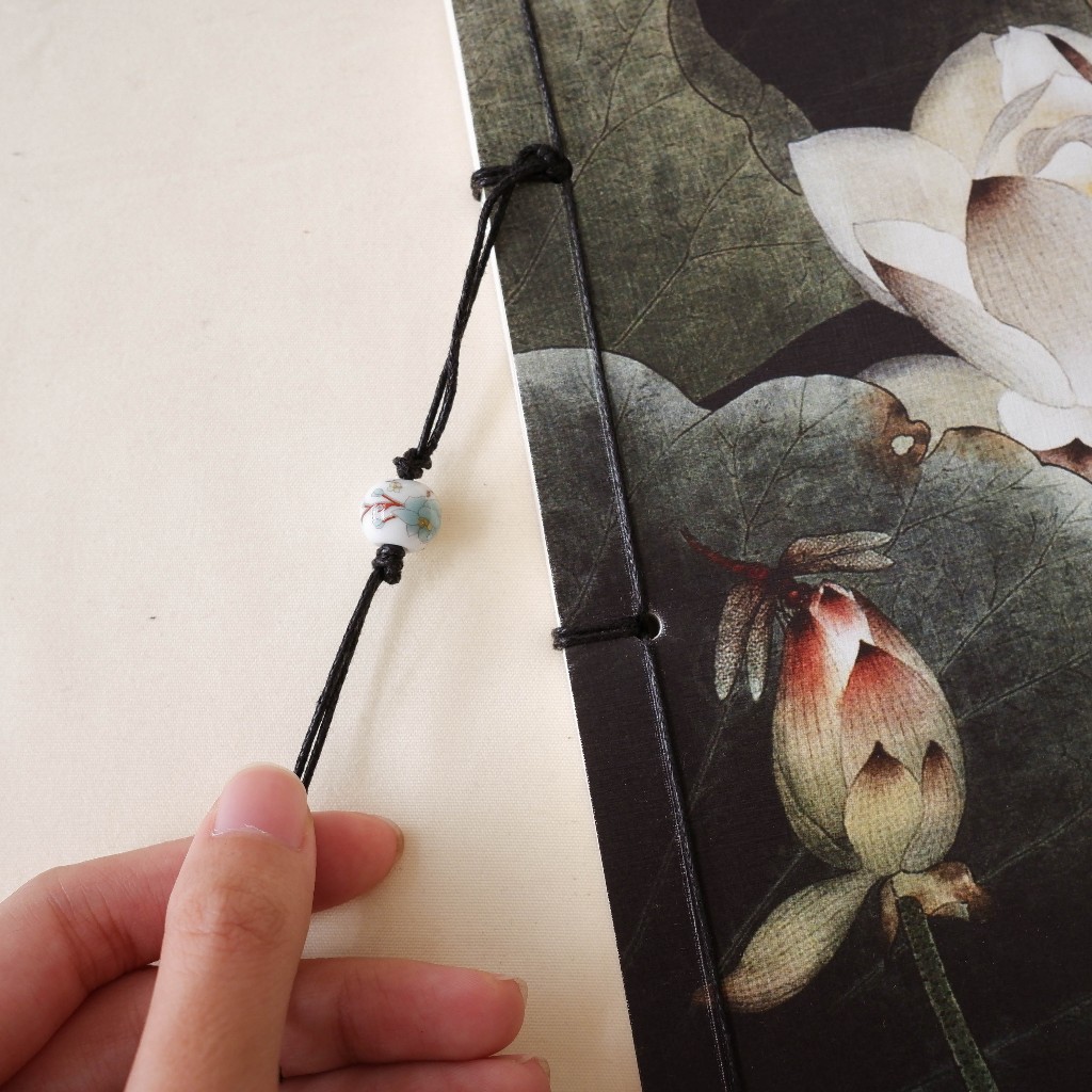 Sổ Tay Hoa Sen Ghi Chép 150 Trang Giấy Trơn Dày Dặn, Sổ Chép Kinh Hoạ Tiết Hoa Sen Nhà Mình