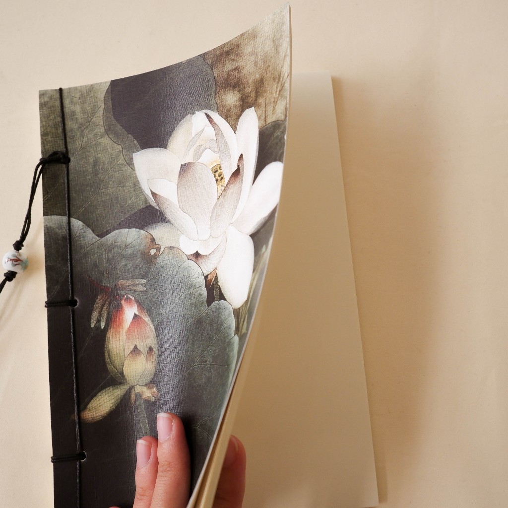 Sổ Tay Hoa Sen Ghi Chép 150 Trang Giấy Trơn Dày Dặn, Sổ Chép Kinh Hoạ Tiết Hoa Sen Nhà Mình