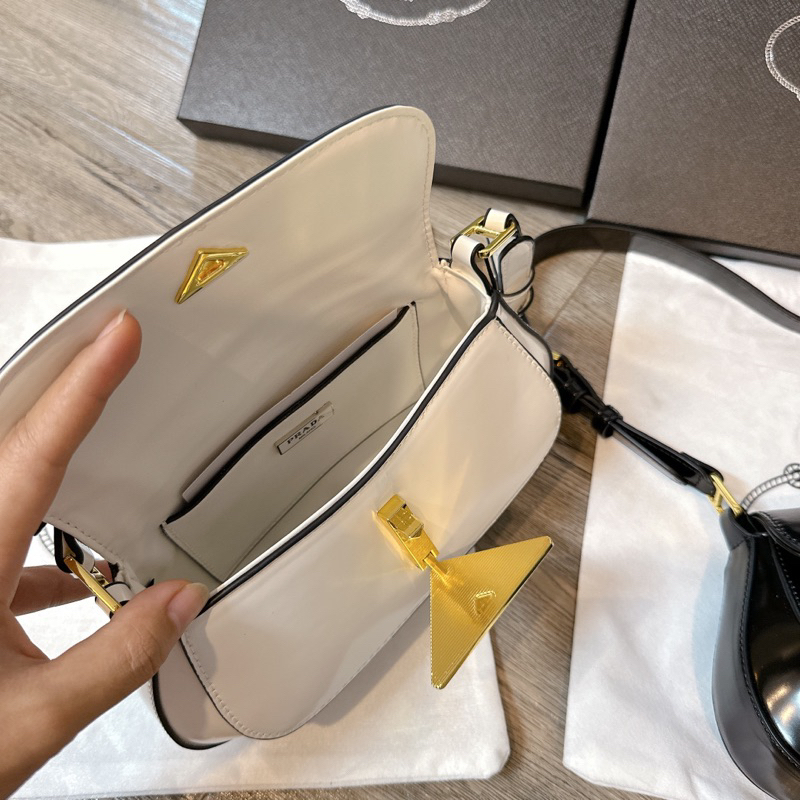 Túi xách nữ pra da mẫu mới nhất chất da bóng mịn fullbox