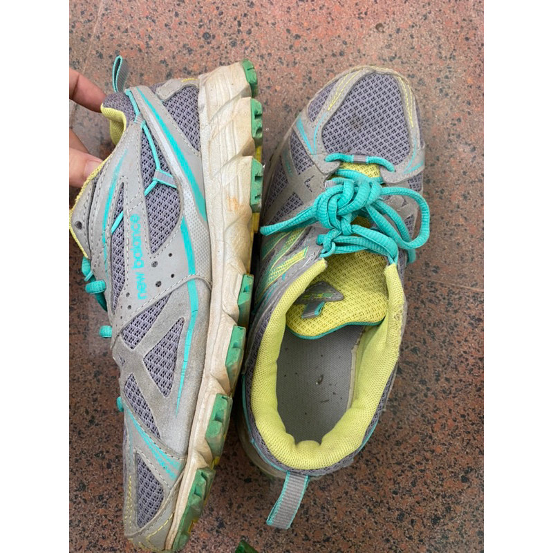 Giày thể thao new balance pass