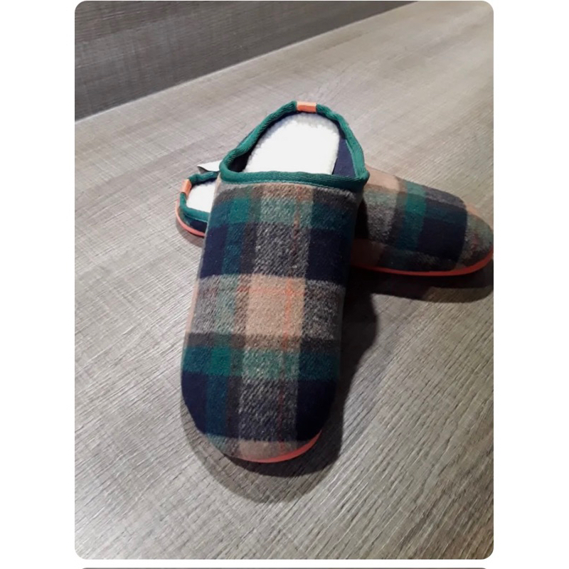 Dép mang trong nhà giữ ấm chân A120