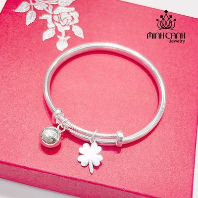 Vòng Bạc Charm Cỏ 4 Lá Khắc Tên Cho Bé - Minh Canh Jewelry