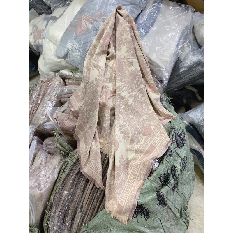 Khăn Choàng Dir Hồng QC