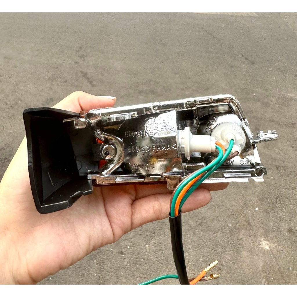 XI NHAN TRƯỚC XE SUPPER DREAM