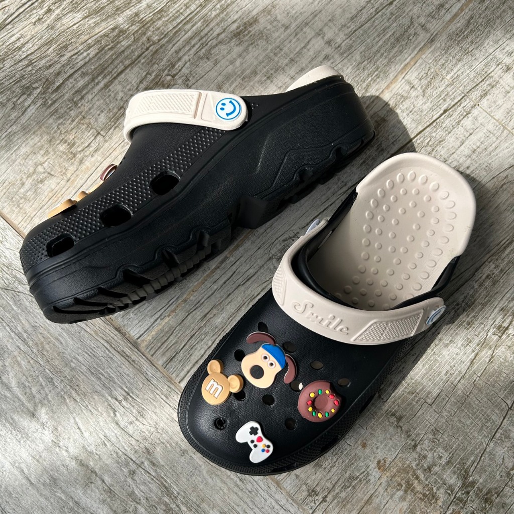 SANDAL nữ Dép Sục bánh mì quai hậu chất EVA siêu nhẹ siêu êm chân gắn kèm Sticker cún con
