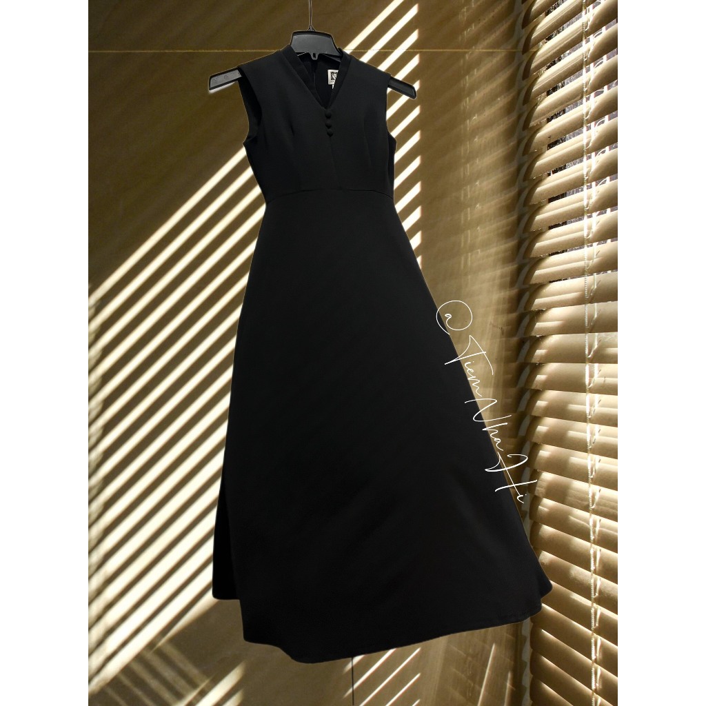 ĐẦM MIDI DÁNG XÒE CỔ V