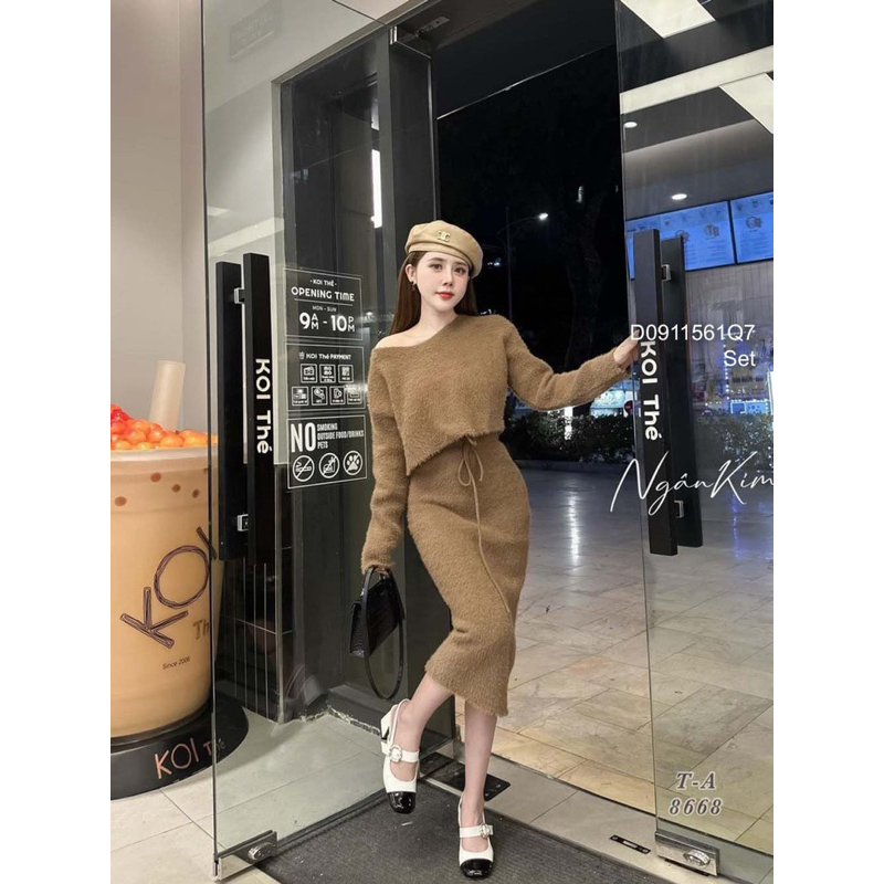 Set bộ áo len lông croptop tay dài phối chân váy sang trọng VIENS STORE