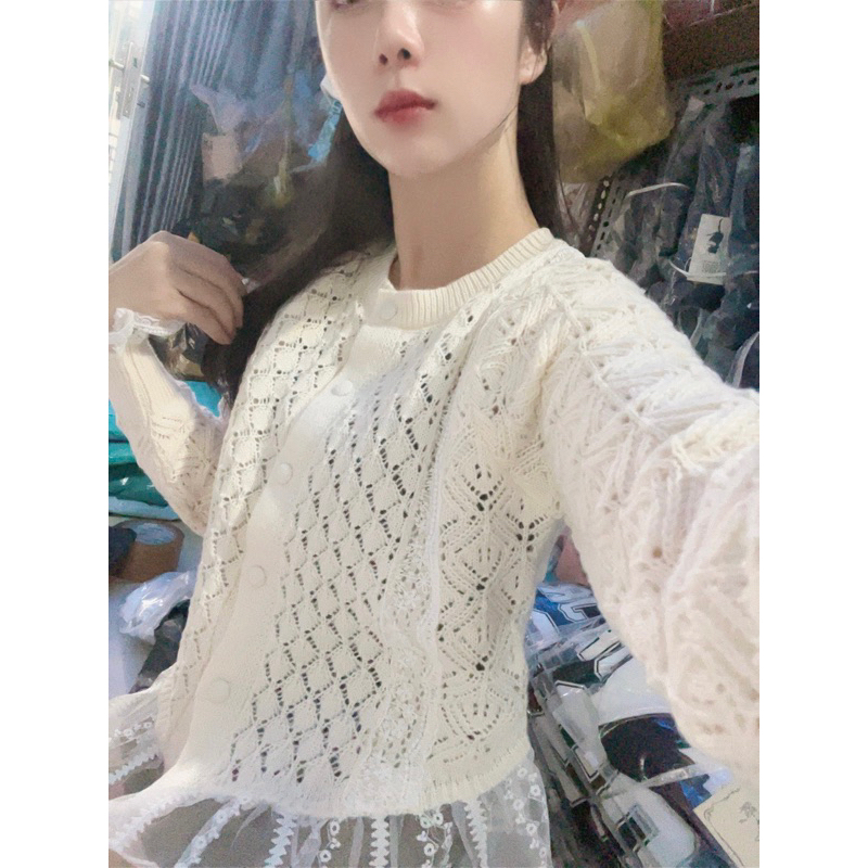 Áo Len Phối Ren Bèo Tay Dài Nút Bọc,Chât len Mềm Mịn Kiểu dáng Tiểu Thư Sang Chảnh HUYẾNHSHOP phom ôm freesize dưới 57kg