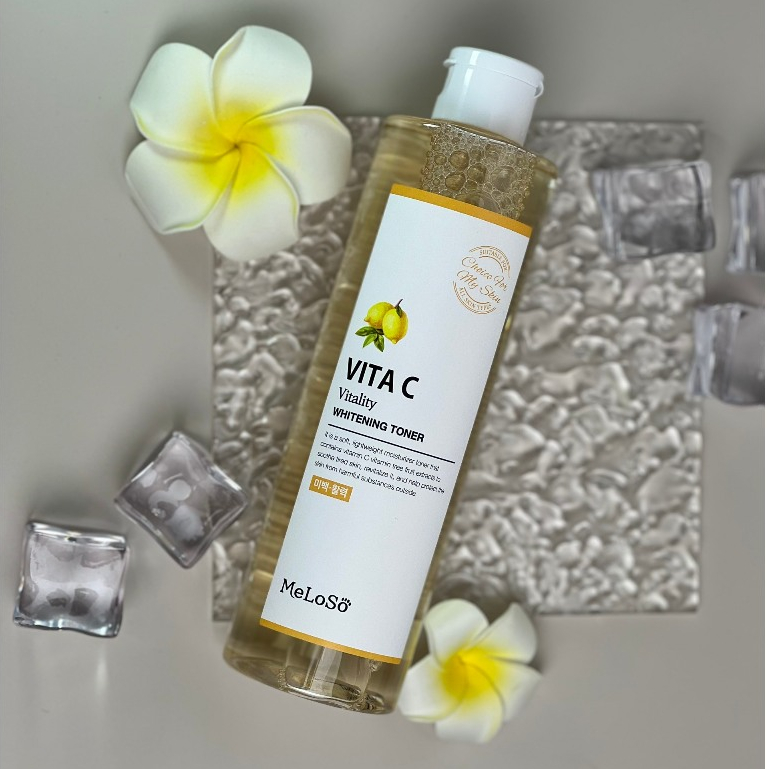 Toner trắng da Meloso Vita C Vitality Whitening Toner 300ml
