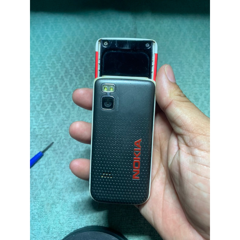 Điện thoại nokia 5610 trắng đỏ