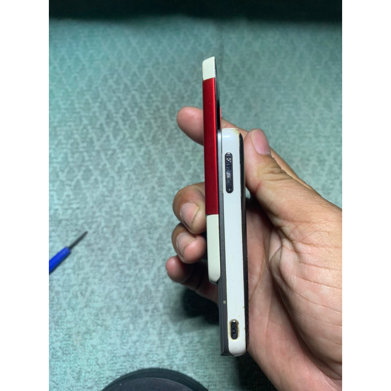 Điện thoại nokia 5610 trắng đỏ