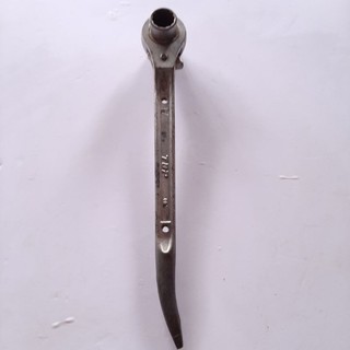 Cờ Lê Đuôi Chuột Tự Động Nhật Bãi