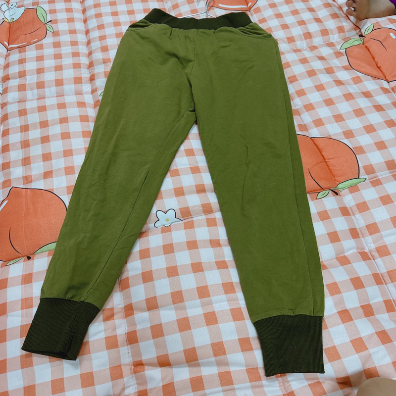 Quần dài jocker bo gấu nam nữ, màu rêu