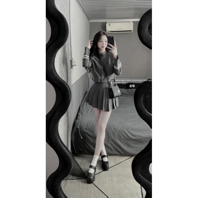 Set nữ áo cổ tàu sọc tay mix chân váy xếp li