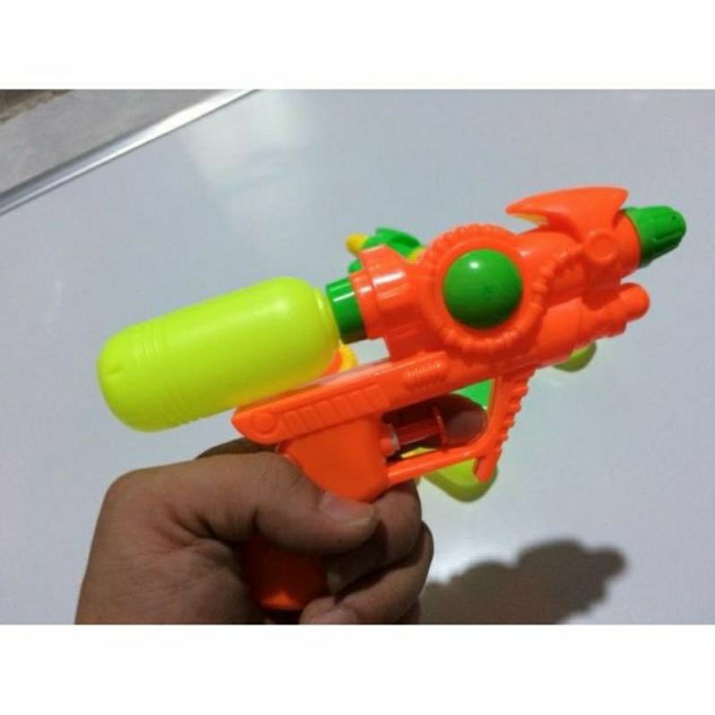 《 HCM 》 Đồ chơi trẻ em bắn nước mini dễ thương dành cho bé đi bơi, tắm biển, phun nước QWA55