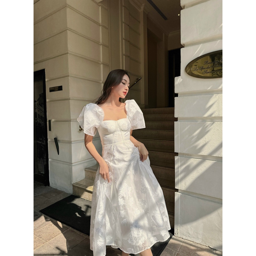Đầm xoè cúp ngực tay phồng The Country Chivas 12 Pony Dress vải lụa organza ép hoa