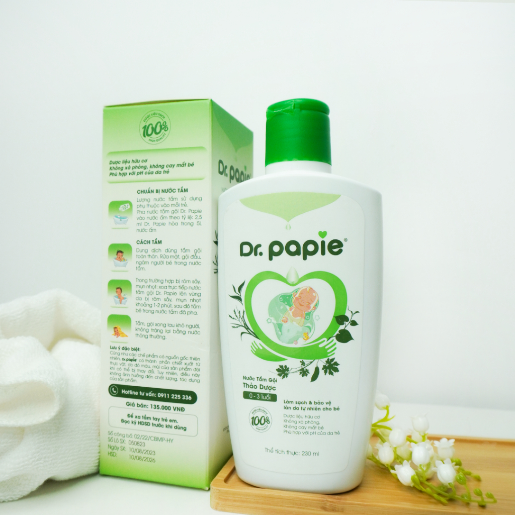 Nước tắm gội thảo dược Dr Papie cho bé từ 0 - 3 tuổi 230ml