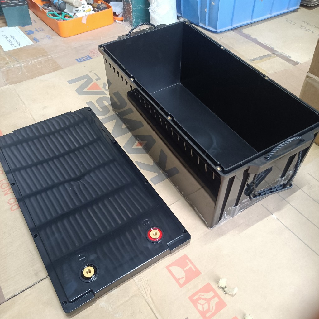 Vỏ acquy ô tô 250Ah, lắp được 40 cell 46160 hoặc 84 cell 33140