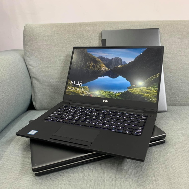 Siêu Phẩm Dell Nhập Xịn 7390 i7 8650U/Ram 16Gb/SSD 256Gb/Màn 3k Tràn Viền /Mỏng Nhẹ Đẹp Keng