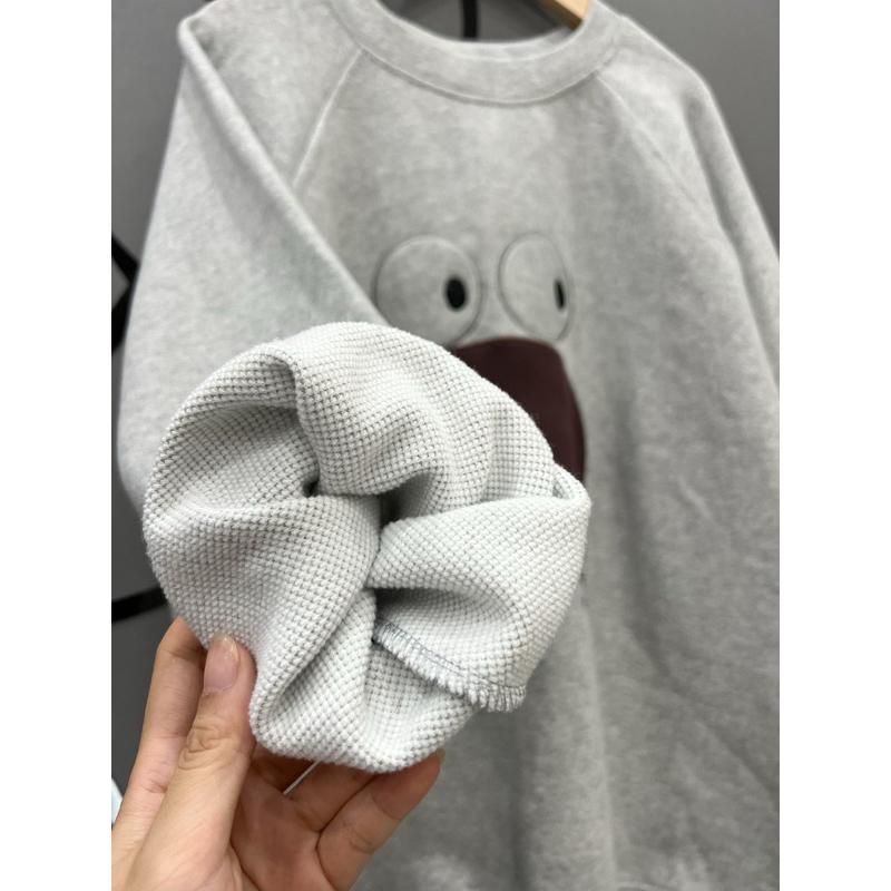 Áo nỉ sweater mắt to Ya