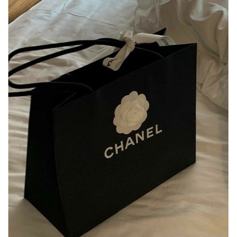 Túi Giấy Chanel Hoa Trà Kèm Nơ Chuẩn Form Hàng Auth