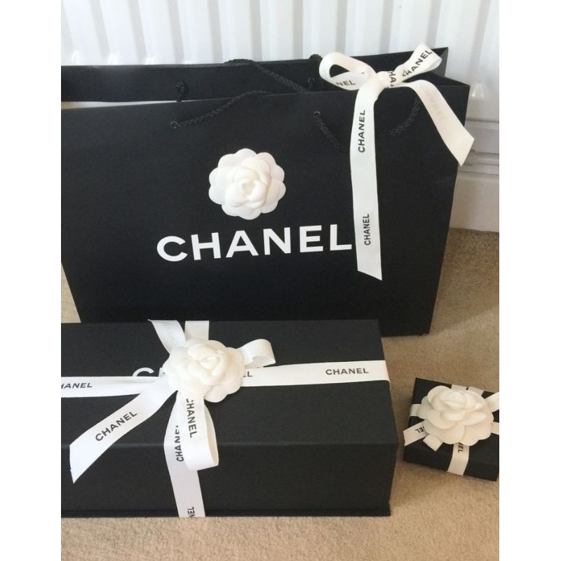 Túi Giấy Chanel Hoa Trà Kèm Nơ Chuẩn Form Hàng Auth