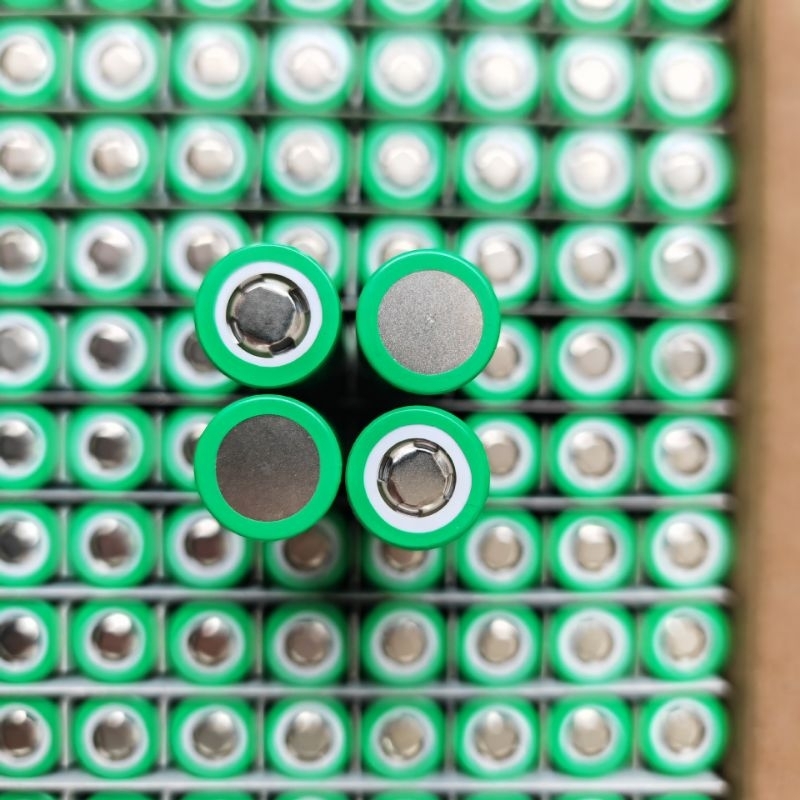 Pin 18650 EVE 25p 2500mAh,xả 30A