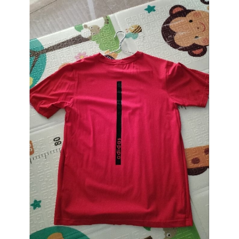 Áo phông chữ adidas size M