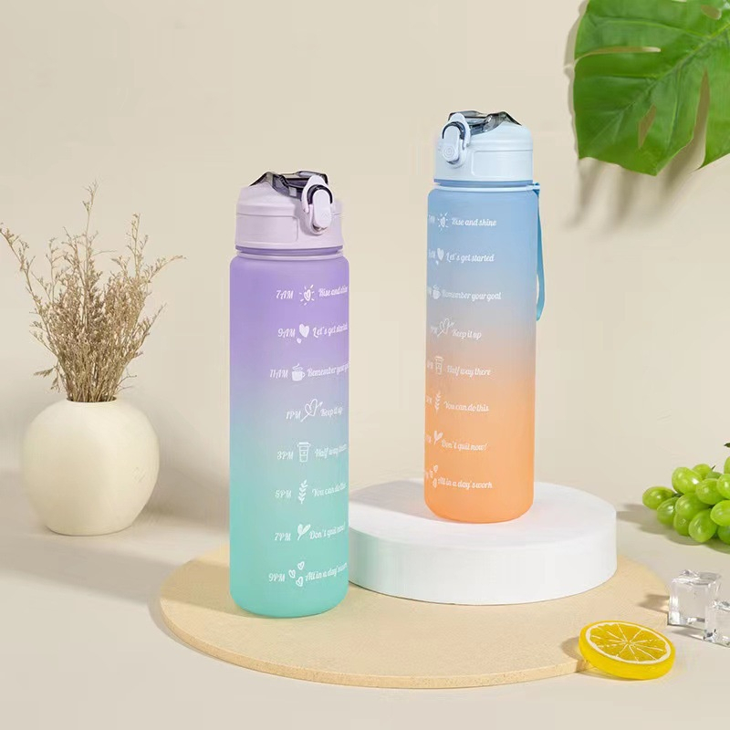 Bình nước 900ml THE GARDEN Bình màu cầu vồng cute cỡ có ống hút, vạch chia nhắc giờ