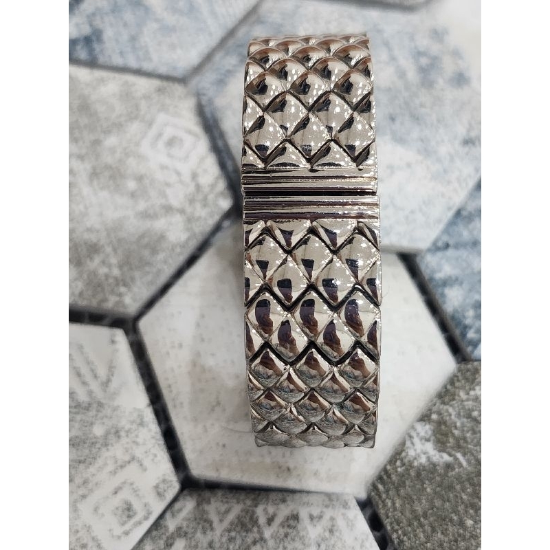 ĐỒNG HỒ SI NHẬT CHÍNH HÃNG DẠNG CÒNG DÀNH CHO NỮ - THƯƠNG HIỆU FORBEL