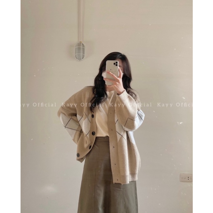 Áo khoác len họa tiết trám dáng xuông của Kayy