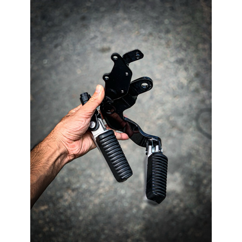 Gác Chân Trước Xếp Winner & Sonic