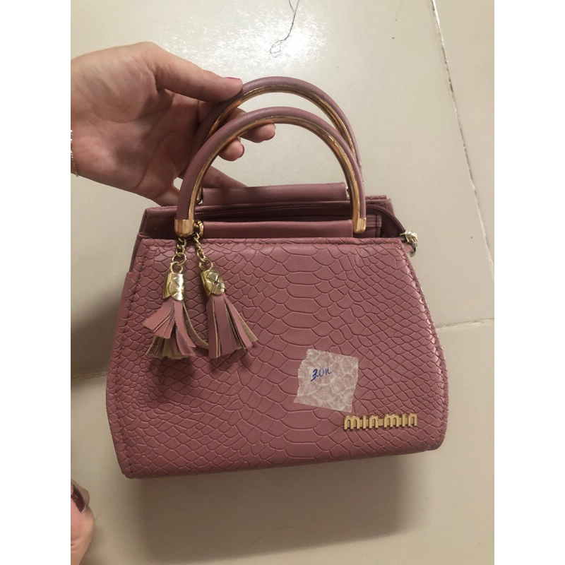 Pass thanh lý túi xách