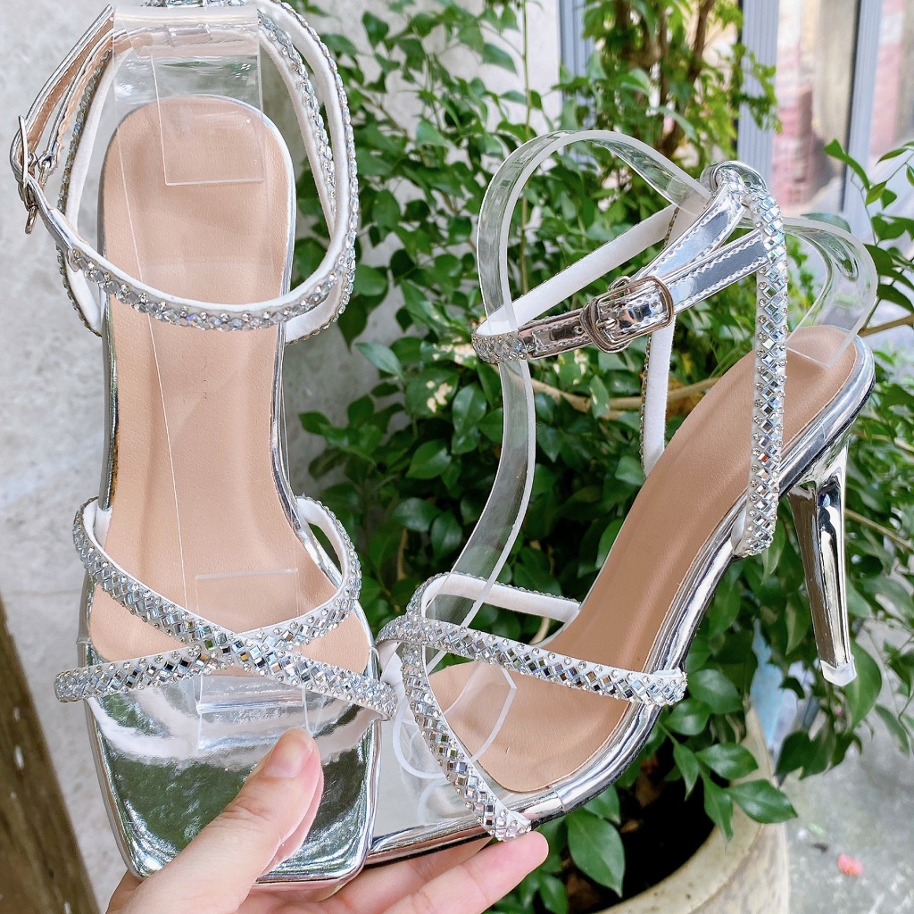 Sandal dây đá mũi vuông 9 phân