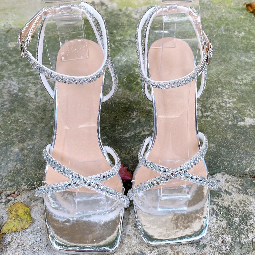 Sandal dây đá mũi vuông 9 phân