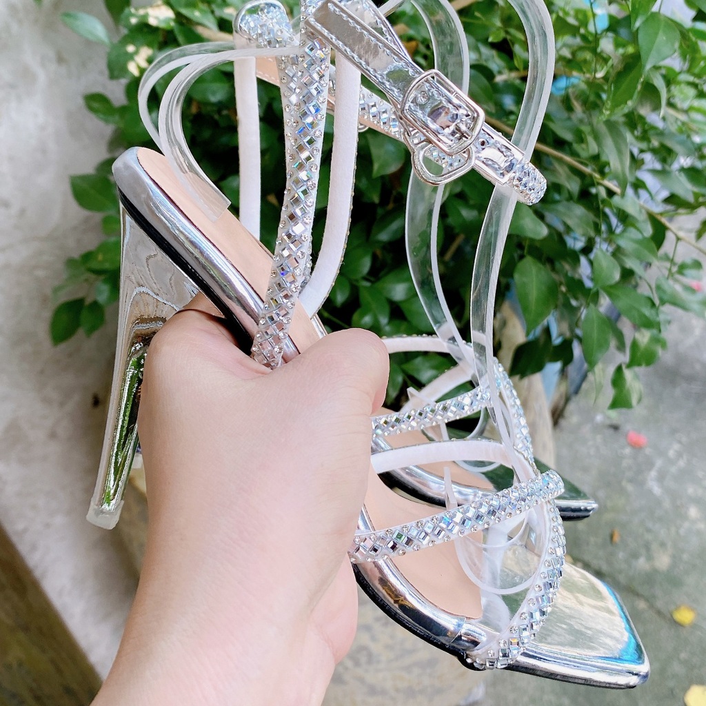 Sandal dây đá mũi vuông 9 phân