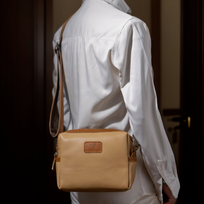 Túi đeo chéo unisex Box bag Manuk Leather