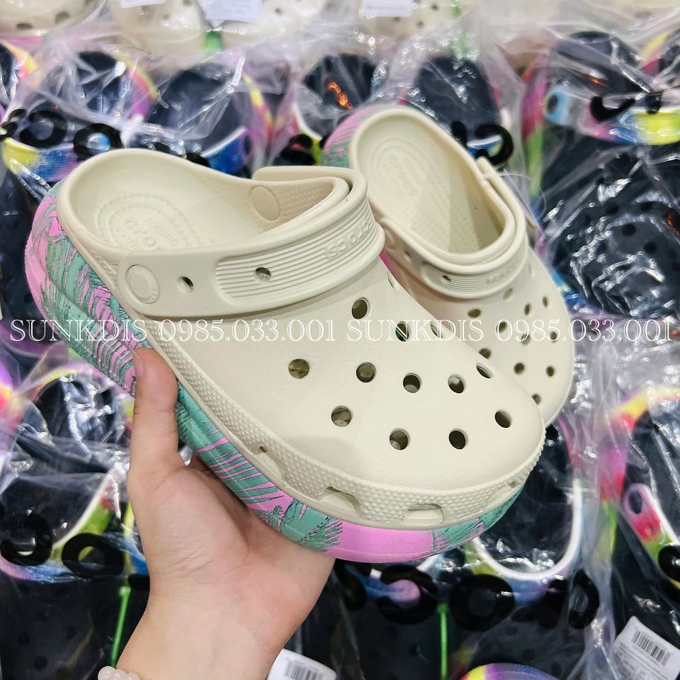 Sục Crocs nữ đế phối màu họa tiết